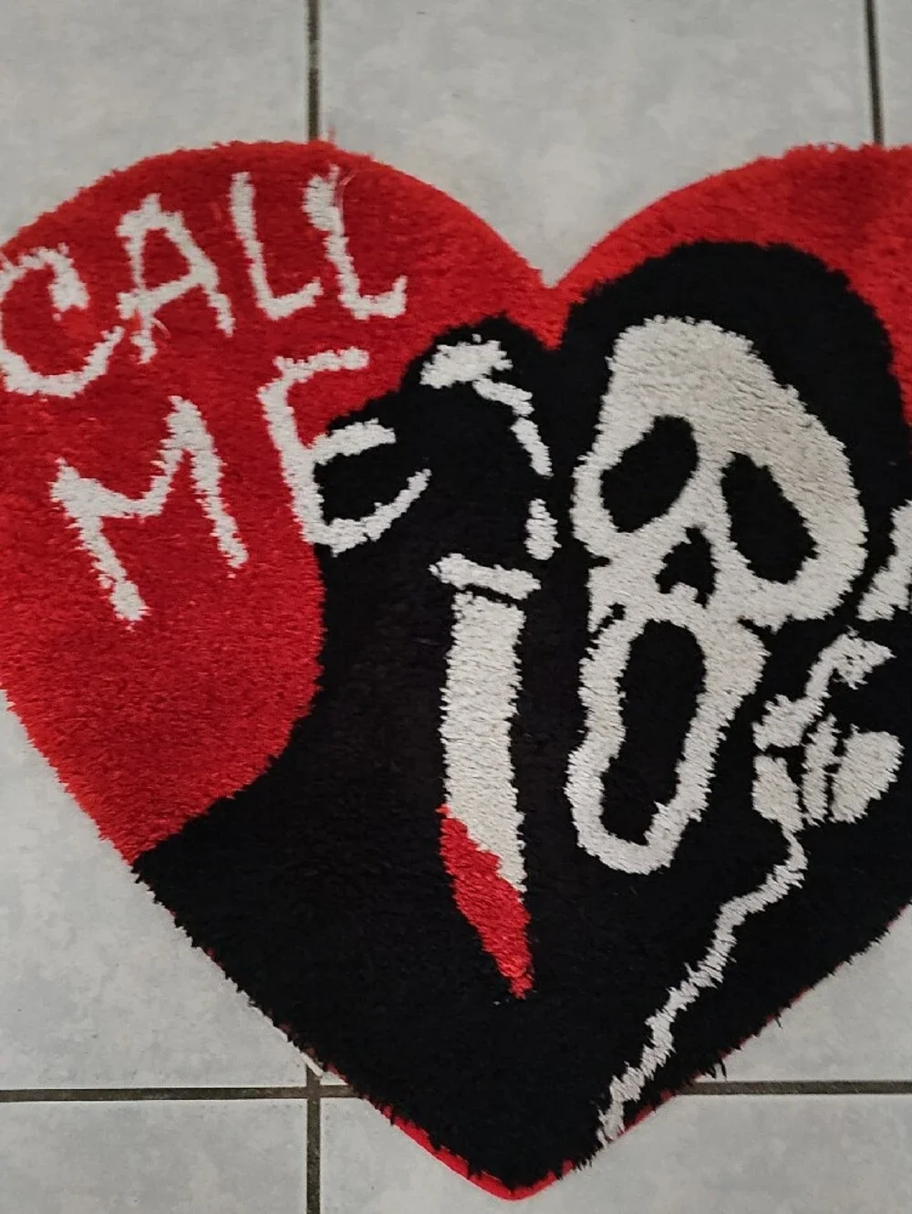 Heart-Shaped Ghost Face Call Me Accent Rug